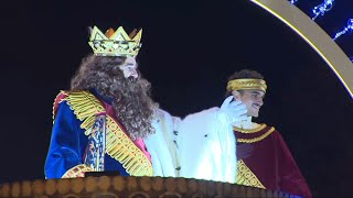 Sus Majestades los Reyes Magos de Oriente llegan al centro de Madrid [upl. by Deerc]