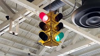 Crouse Hinds TypeM 4way Traffic Light [upl. by Hildegaard]