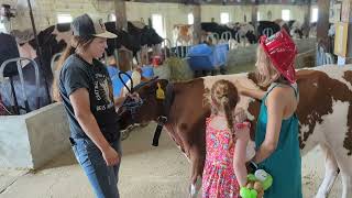 Marshfields Attractions Worlds Largest Round Barn [upl. by Yram98]