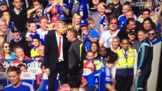 Arsene wenger pushes Jose mourinho [upl. by Margalit]