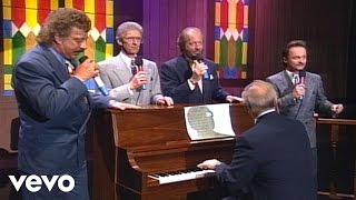 Bill amp Gloria Gaither  Daddy Sang Bass Live ft The Statler Brothers [upl. by Kristoffer173]