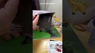 Unboxing noeasy skz green ver album 💿 [upl. by Darla]