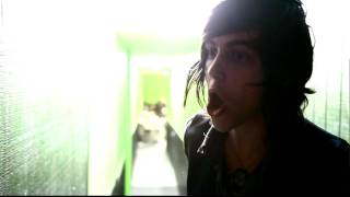 Kellin Quinn from Sleeping With Sirens warms up by singing the ApocoreTV jingle [upl. by Pettifer]