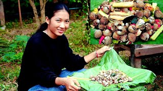 Natural Cooking Steamed Cockles Recipe with Banana Leaves  Creative Cooking [upl. by Yhtommit219]