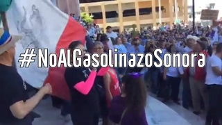 Altercado en manifestación contra el gasolinazo en Hermosillo Sonora [upl. by Meedan]