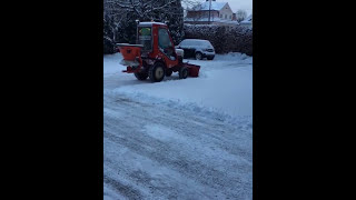 Gutbrod 2500 Schneeschild Winterdienst mit Hydrostatantrieb [upl. by Arras]