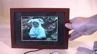 How to Use a Digital Picture Frame [upl. by Maggy45]