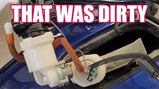 Fuel filter replacement on a 2014 Harley Dyna [upl. by Piselli]