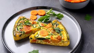 FRITATA mit Zucchini und Möhren  Gemüse kalorienarm [upl. by Trocki]