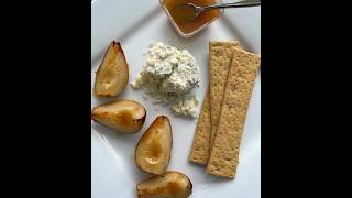 Peras caramelizadas con queso azul recipe shorts easysnack easyrecipes [upl. by Cris]