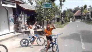 40 km de descente en VTT du mont Batur à Ubud [upl. by Adallard]