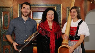 Weihnachtskonzert Alphorn Trompete Orgel [upl. by Eilujna]