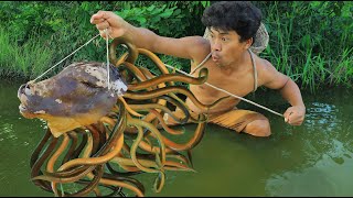 survival in the rainforest  cook Eels  This meat is very delicious [upl. by Ahsirhcal]