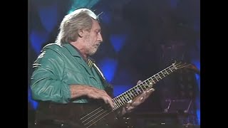 John Entwistle  Bass Solo 515 Shoreline Amphitheatre 2000 [upl. by Webster]