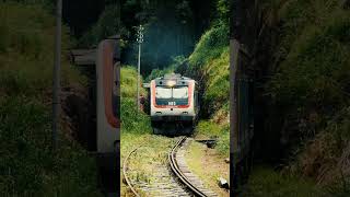 Badulla train climbing kadugannawa incline srilankarailway srilankatravel srilankatrain [upl. by Chery]