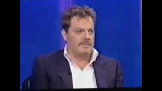 Eddie Izzard promotes The Cats Meow  Parkinson 2004 [upl. by Zurkow]