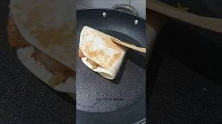 Un goûter rapide Wrap food cuisine shortvideo shortsvideo short shorts [upl. by Brigg699]