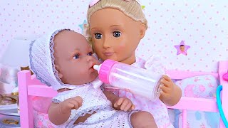 Mama doll helps the sick baby Play Dolls health routines [upl. by Irbmac276]