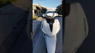 Piaggio Beverly 300 2021 test drive [upl. by Nivrac]