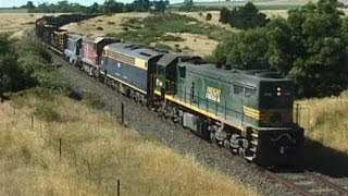 Classic EMD combos between Geelong amp Maryborough 15 January 2004 Australian Trains [upl. by Meta]