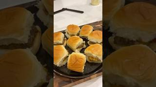 Sliders 🍔 quickrecipes cooking cookfood foodie burger sliders cute recipe [upl. by Eyaj]