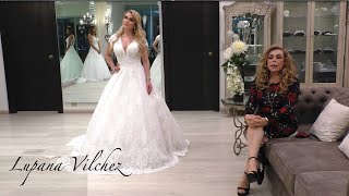 Vestidos de novia de Rosa Clará y Aire Barcelona presentados por Lupana Vilchez [upl. by Emmeline]