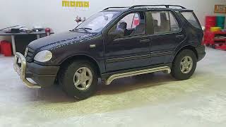 Présentation Mercedes Benz ML 320 1997 Maisto 118 [upl. by Avin]