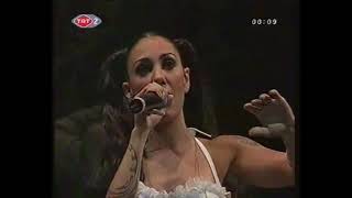 Özlem Tekin  Yağmurlar  Şebnem Ferah cover   Harbiye Açıkhava Sanki Dün Gibi Konserleri 2004 [upl. by Pickar]