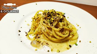 SPAGHETTI CON VONGOLE E LATTE DI MANDORLE  Primo veloce [upl. by Norrahc579]