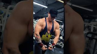 Trabajo de pecho en cross over polea gymrat gymmotivation bodybuilding fitness [upl. by Neeroc]