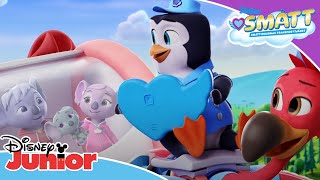 🎵 Familjen är på väg  Smått  Disney Junior Sverige [upl. by Verene297]