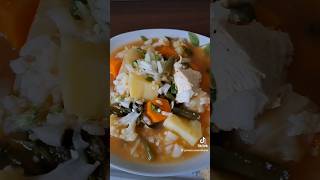 Caldo de pollo con verduras pechuga deliciousfood yummy comidadeliciosa mexico lebanon food [upl. by Hjerpe]