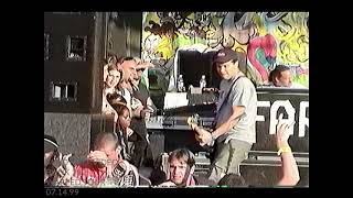 BLINK 182 performing family reunion pathetic amp peggy sue  Warped Tour July 14 1999 part 1 of 3 [upl. by Id994]