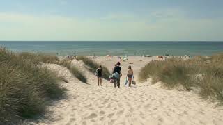 Urlaub in Henne Strand in Dänemark  Ferienhäuser in Henne Strand von Esmark [upl. by Nniuqal]