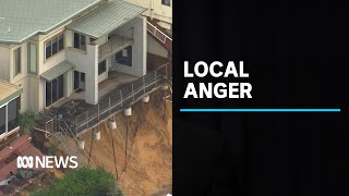 Wamberal residents scramble to collect belongings from homes on the brink of collapse  ABC News [upl. by Innob]