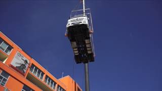 Flying Truck MercedesBenz Actros Zugmaschine flog auf die Dachterrasse am quotMÜNCHEN HOCH5quot [upl. by Kandy]