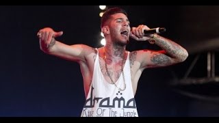 MARACANA  EMIS KILLA live  Carroponte [upl. by Giardap]