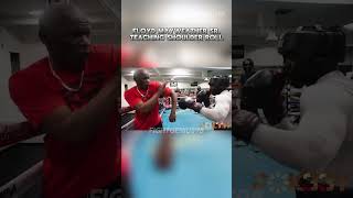 Floyd Mayweather Sr Teaching Shoulder Roll 📝🥊 shorts boxing boxingtraining floydmayweather [upl. by Ivett]