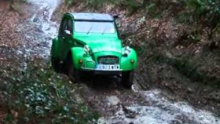 Exeter Trial 2011 Simms Hill Citroen 2CV [upl. by Annaoy]