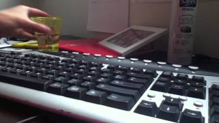 Comment nettoyer un clavier dordinateur  Astuce nettoyage clavier  Astuce ordinateur [upl. by Onivag211]