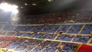 Tifosi romanisti cantano quotRoma Romaquot a San Siro [upl. by Ahtrim]