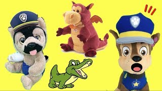 Paw patrol en español bebe chase y el cuento del cocodrilo y dinosaurioVideos de juguetes de 2018 [upl. by Ijneb]