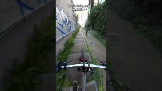 Escala montaldo Génova Italia bikelife UrbanRacing [upl. by Siraj772]