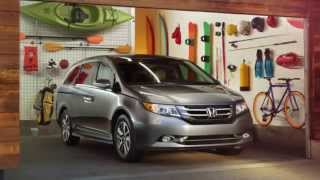 2015 Honda Odyssey vs 2015 Toyota Sienna [upl. by Enoch191]