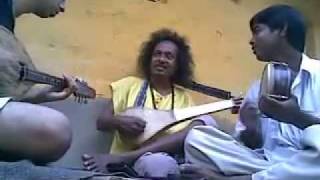 Basudeb Das Baul  Showing how to approach a Bhawaiya melody [upl. by Lilahk]