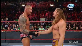 Riddle ayuda a Randy Orton del ataque de AJ Styles amp Omos  WWE Raw 16082021 En Español [upl. by Marguerie648]