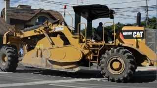 Recicladora de Asfalto Caterpillar RM500 [upl. by Novehc]