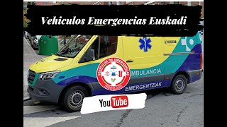 Ambulancia UVI Móvil de Osakidetza acudiendo a un aviso [upl. by Aradnahc]