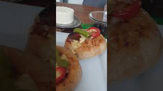 Çay varmı Çay çay shortvideo food minipizza Pizza 🍕 gülsinsfoodpalace foodie [upl. by Kohsa527]