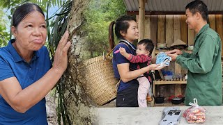 17yearold girl picks beans to sell buying essentials for her husband going to the military [upl. by Mitch52]